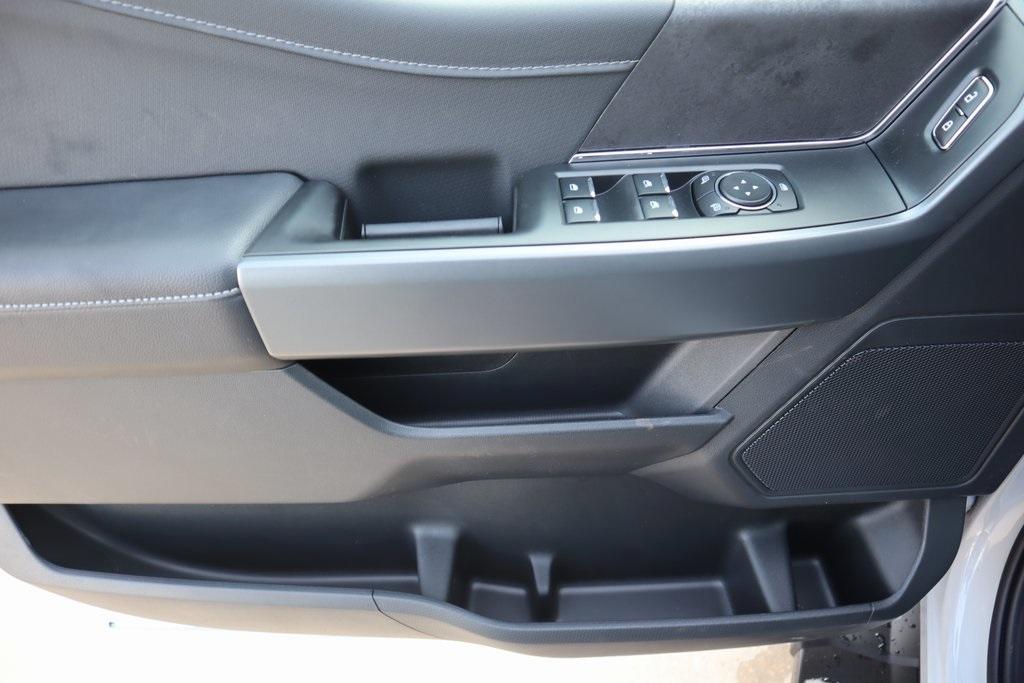 new 2025 Ford F-150 car, priced at $49,733