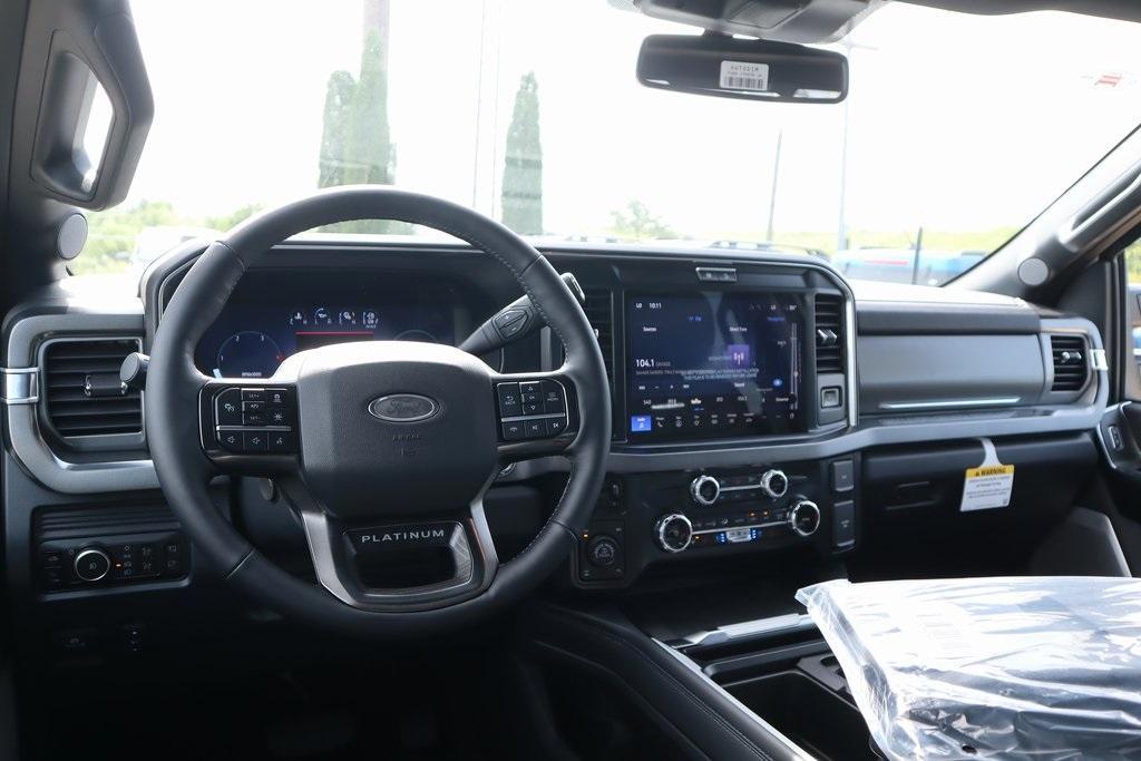 new 2025 Ford F-250 car, priced at $95,739