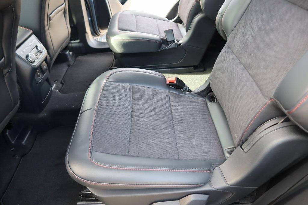 new 2025 Ford Explorer car, priced at $58,327
