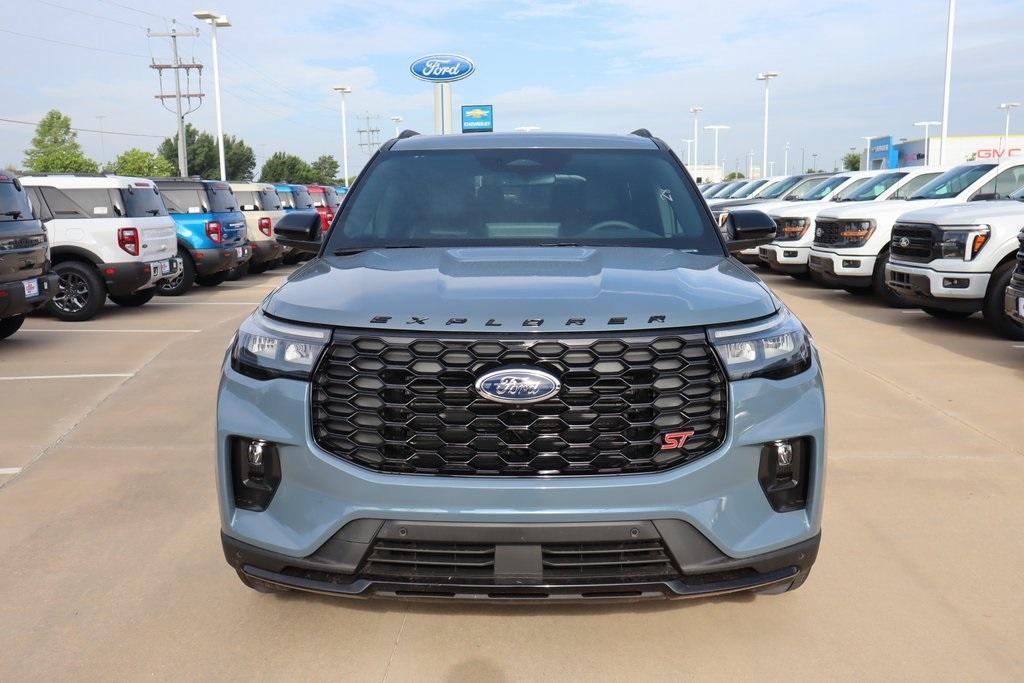 new 2025 Ford Explorer car, priced at $58,327