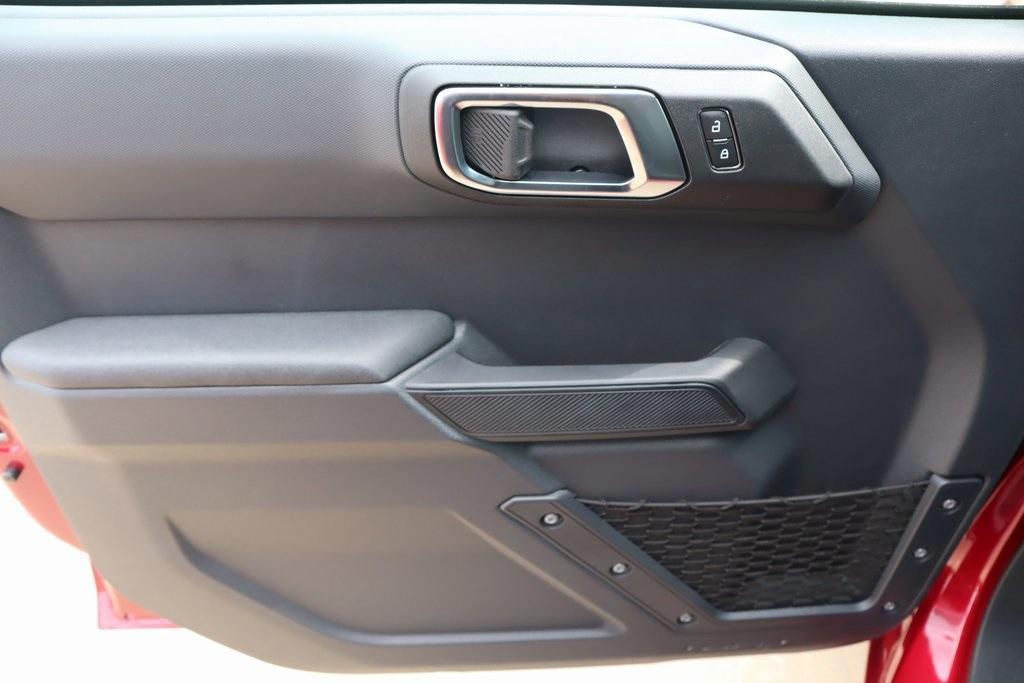 new 2025 Ford Bronco car, priced at $42,934