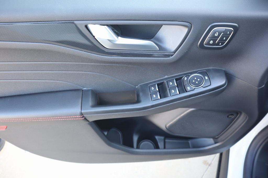 new 2025 Ford Escape car, priced at $37,910