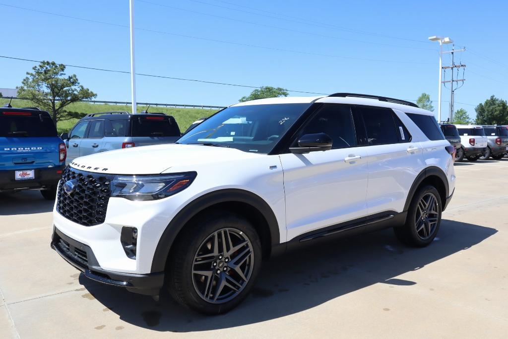 new 2025 Ford Explorer car, priced at $52,131