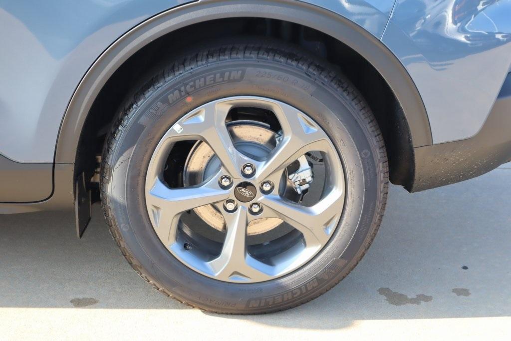new 2025 Ford Escape car, priced at $30,552