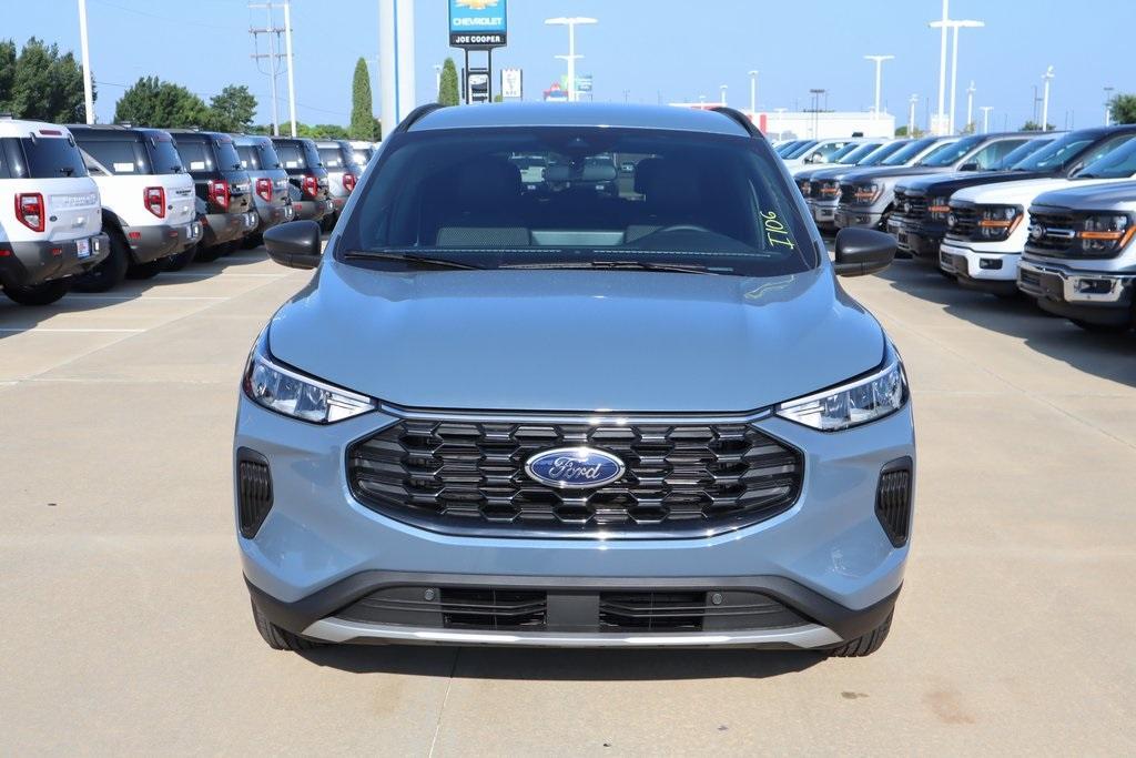 new 2025 Ford Escape car, priced at $30,552