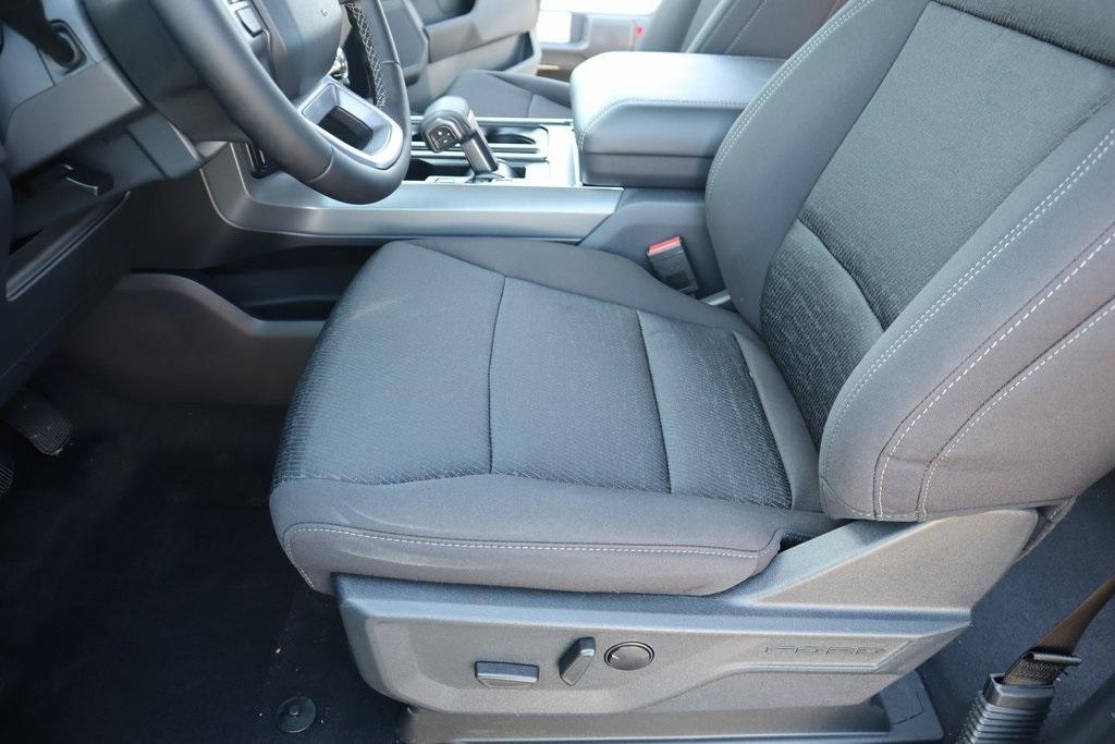 new 2025 Ford F-150 car, priced at $52,109