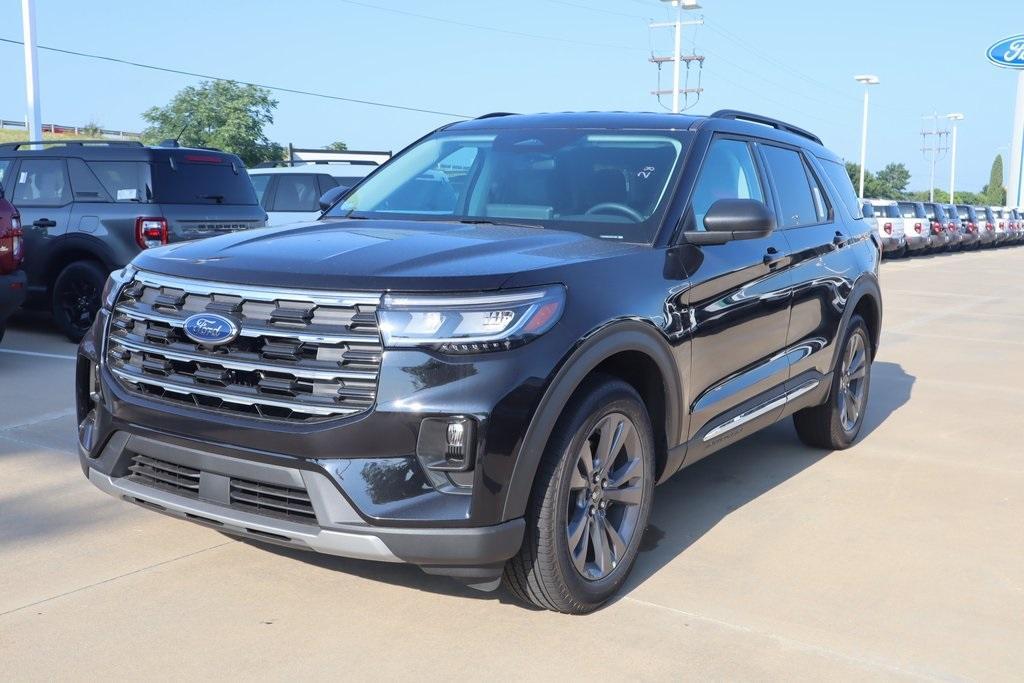 new 2025 Ford Explorer car, priced at $45,276