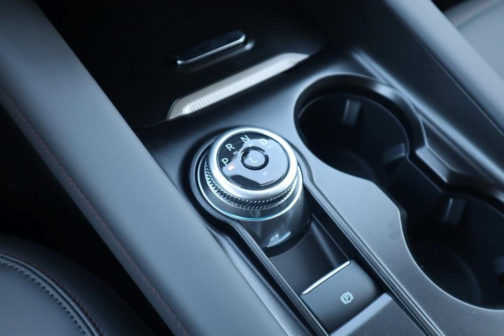 new 2025 Ford Explorer car, priced at $45,276