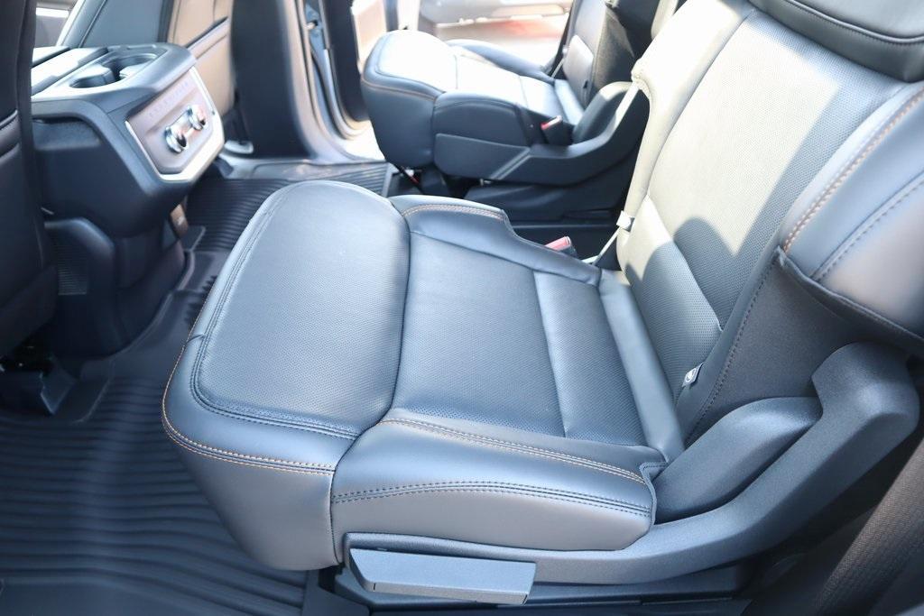 new 2025 Ford Expedition car, priced at $82,340