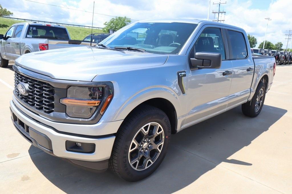 new 2025 Ford F-150 car, priced at $41,842