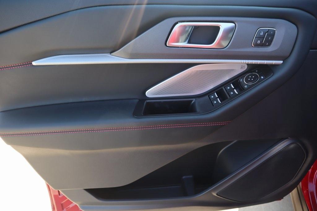 new 2025 Ford Explorer car, priced at $58,327