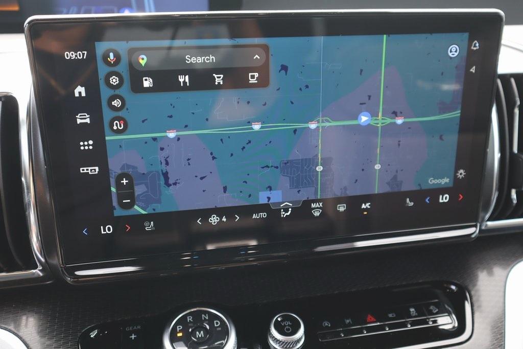 new 2025 Ford Expedition car, priced at $77,904