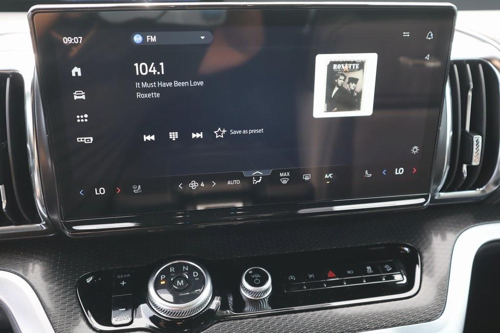 new 2025 Ford Expedition car, priced at $77,904