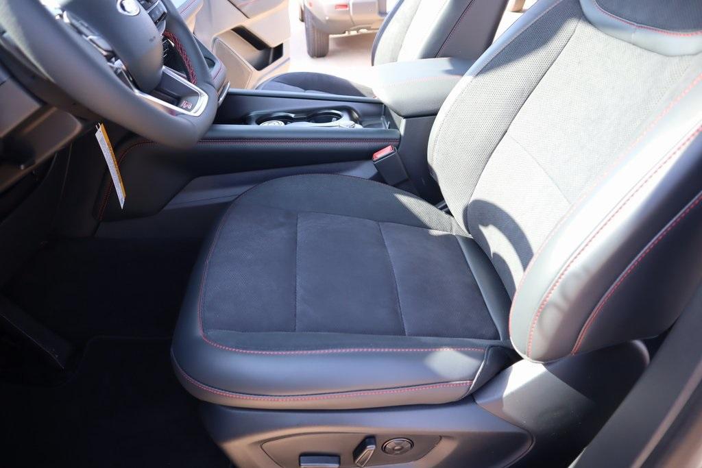new 2025 Ford Explorer car, priced at $55,379