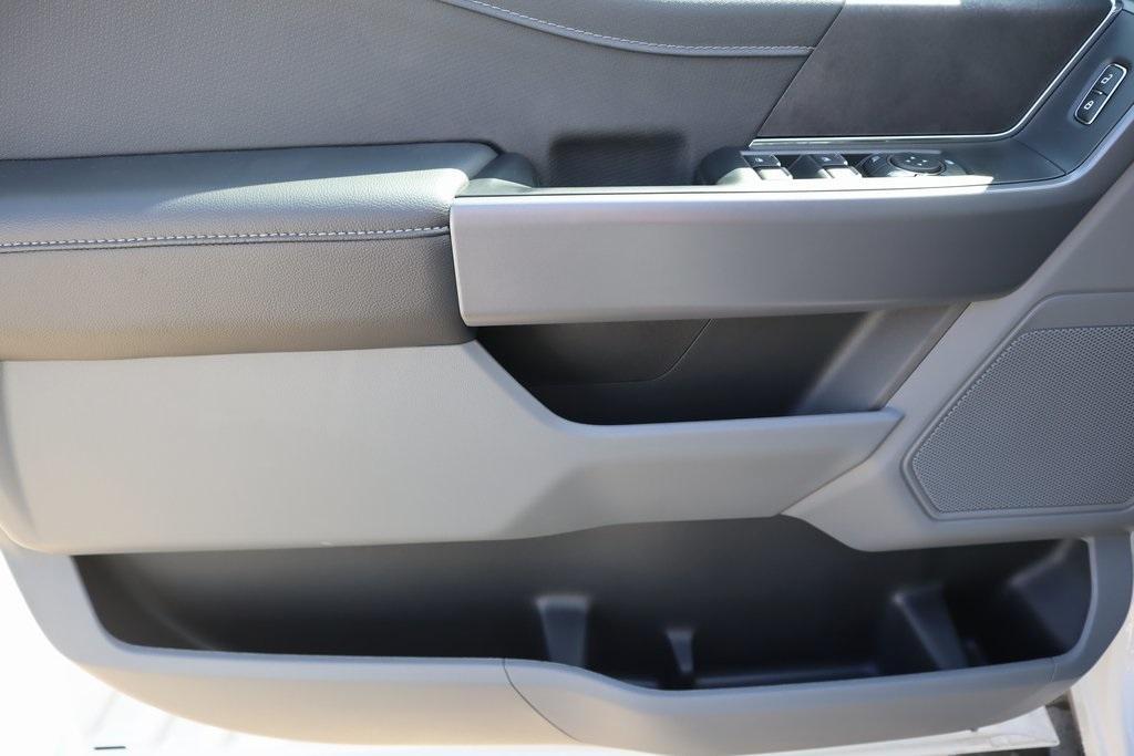 new 2025 Ford F-150 car, priced at $52,428