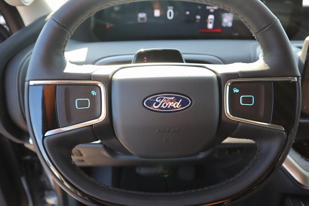 new 2025 Ford Expedition car, priced at $78,719