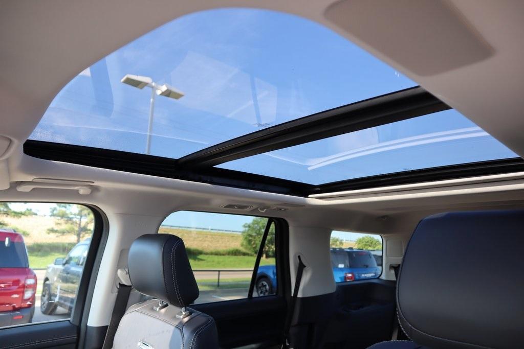 new 2025 Ford Expedition car, priced at $78,719