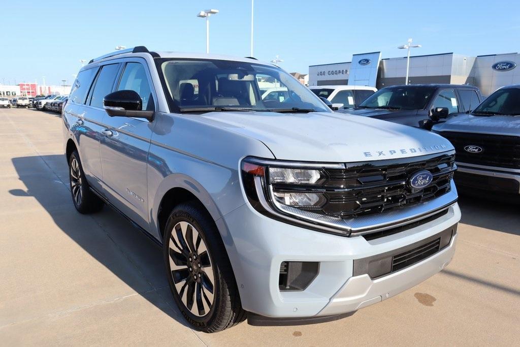 new 2025 Ford Expedition car, priced at $78,719