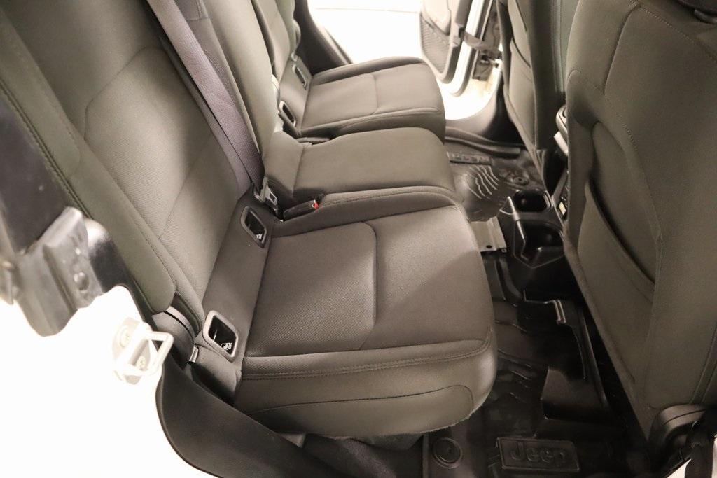 used 2021 Jeep Gladiator car, priced at $27,400