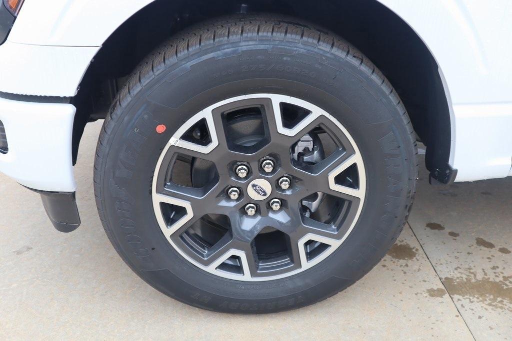 new 2025 Ford F-150 car, priced at $40,884