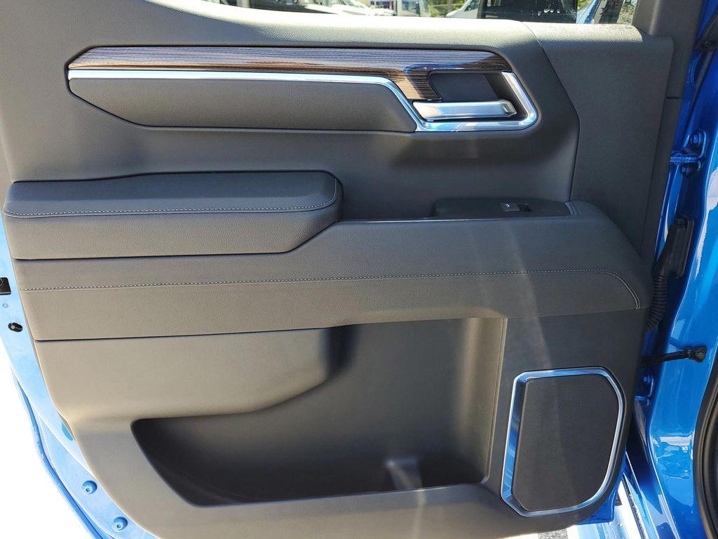 new 2025 Chevrolet Silverado 1500 car, priced at $52,724
