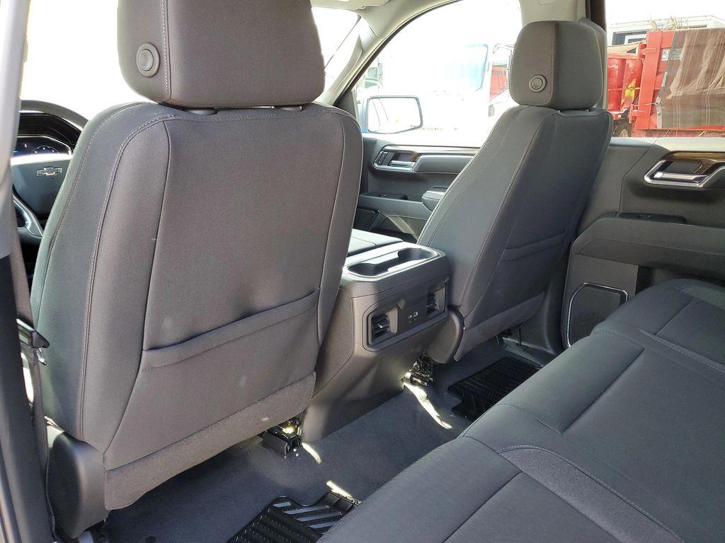 new 2025 Chevrolet Silverado 1500 car, priced at $52,724