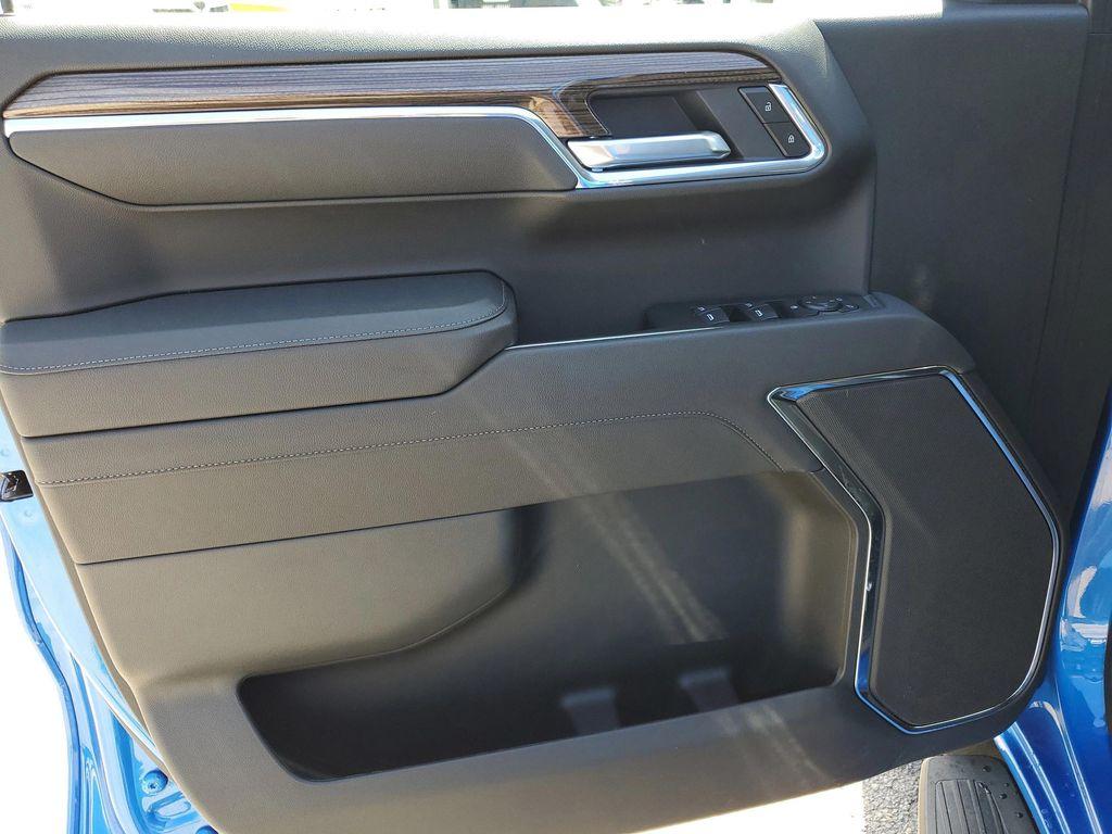 new 2025 Chevrolet Silverado 1500 car, priced at $52,724
