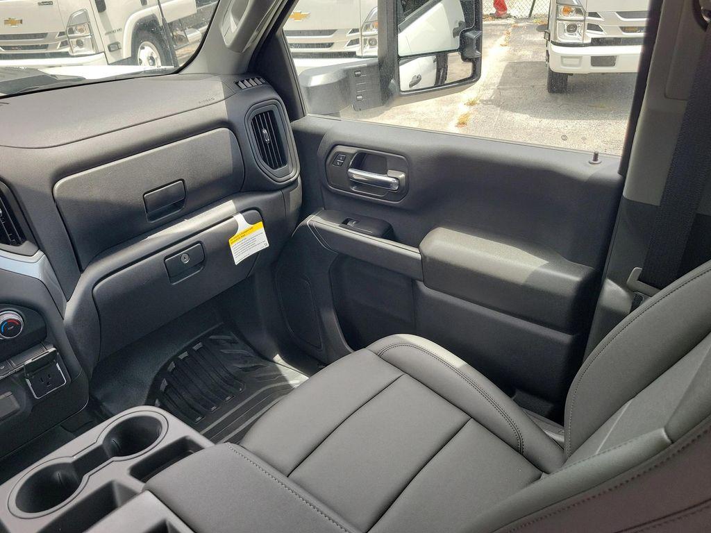 new 2024 Chevrolet Silverado 3500 car, priced at $78,926