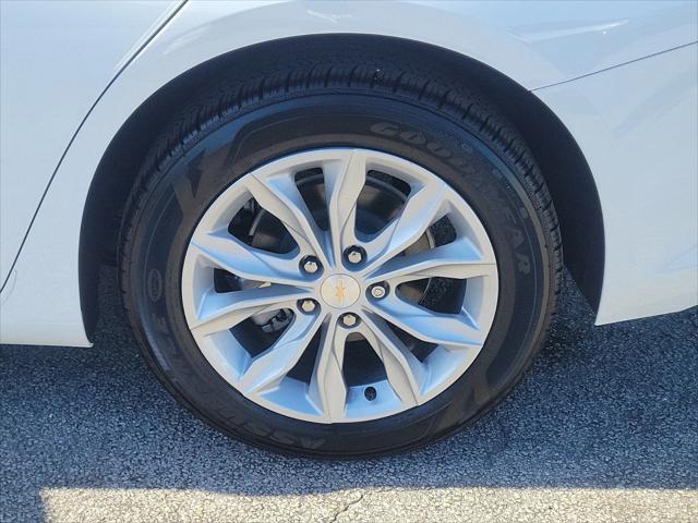 new 2025 Chevrolet Malibu car, priced at $26,774