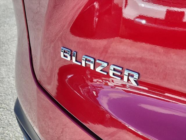 new 2025 Chevrolet Blazer car, priced at $33,173