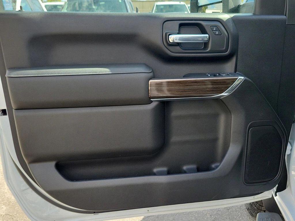 new 2025 Chevrolet Silverado 2500 car, priced at $52,806