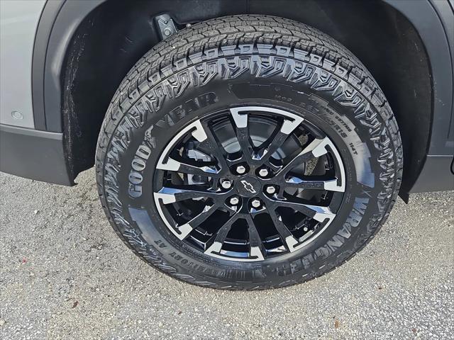 new 2025 Chevrolet Traverse car, priced at $52,619