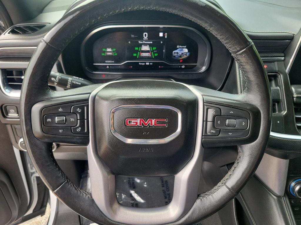 used 2022 GMC Yukon XL car, priced at $44,499