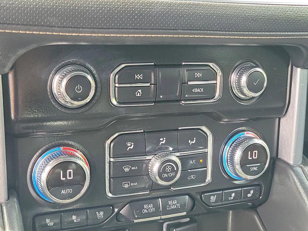 used 2022 GMC Yukon XL car, priced at $44,499