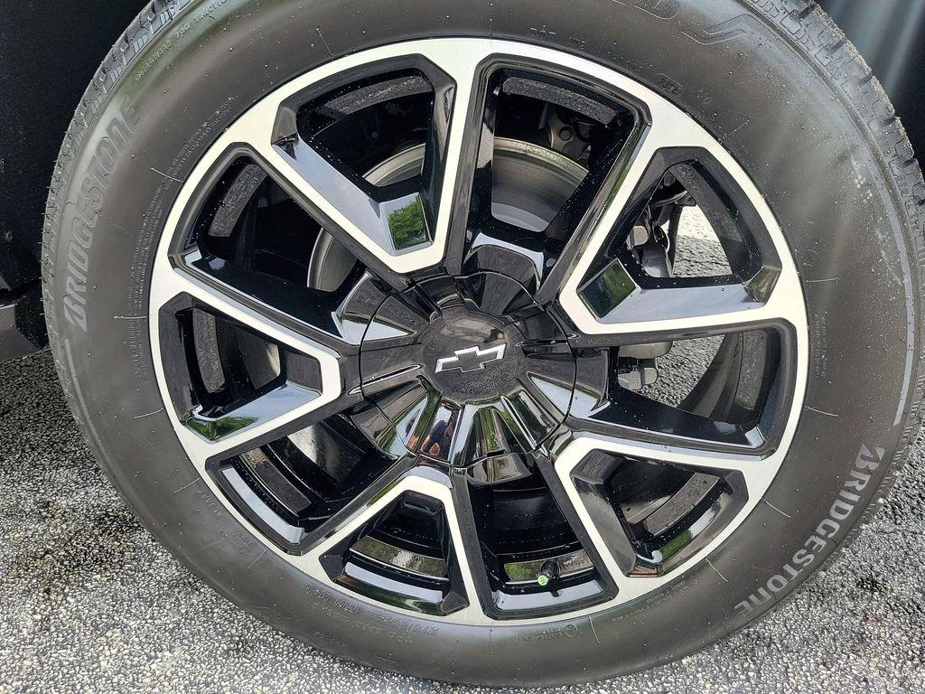 new 2026 Chevrolet Suburban car, priced at $76,856