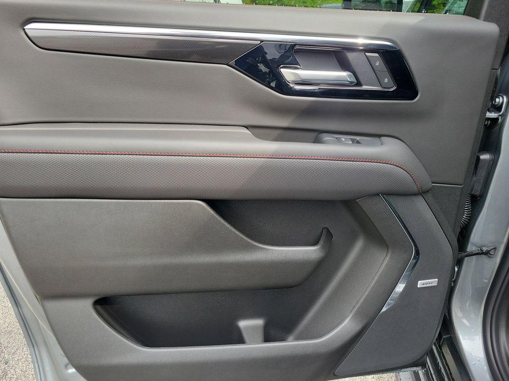 new 2026 Chevrolet Suburban car, priced at $76,856