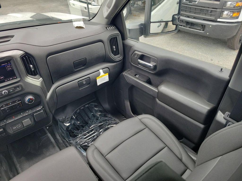 new 2024 Chevrolet Silverado 3500 car, priced at $75,098