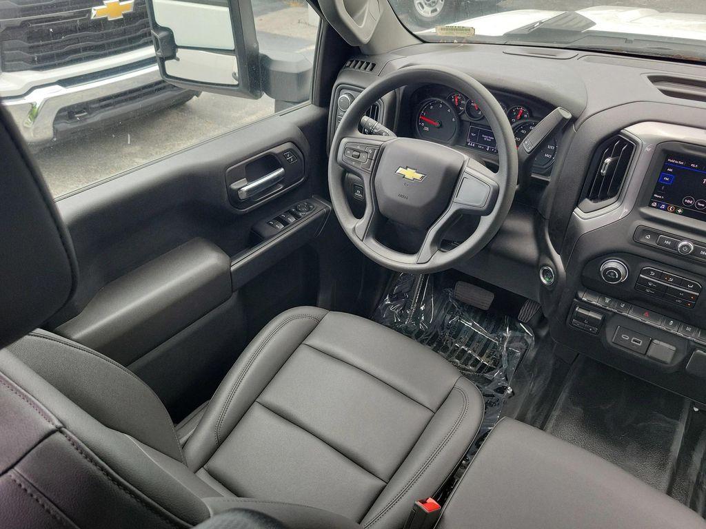 new 2024 Chevrolet Silverado 3500 car, priced at $75,098
