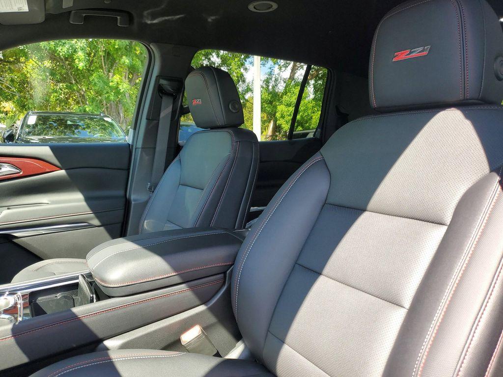 new 2026 Chevrolet Traverse car, priced at $49,823