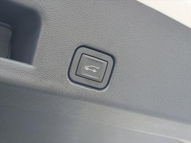 used 2024 Chevrolet Traverse car, priced at $47,399