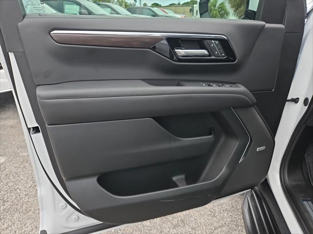new 2025 Chevrolet Suburban car, priced at $72,394