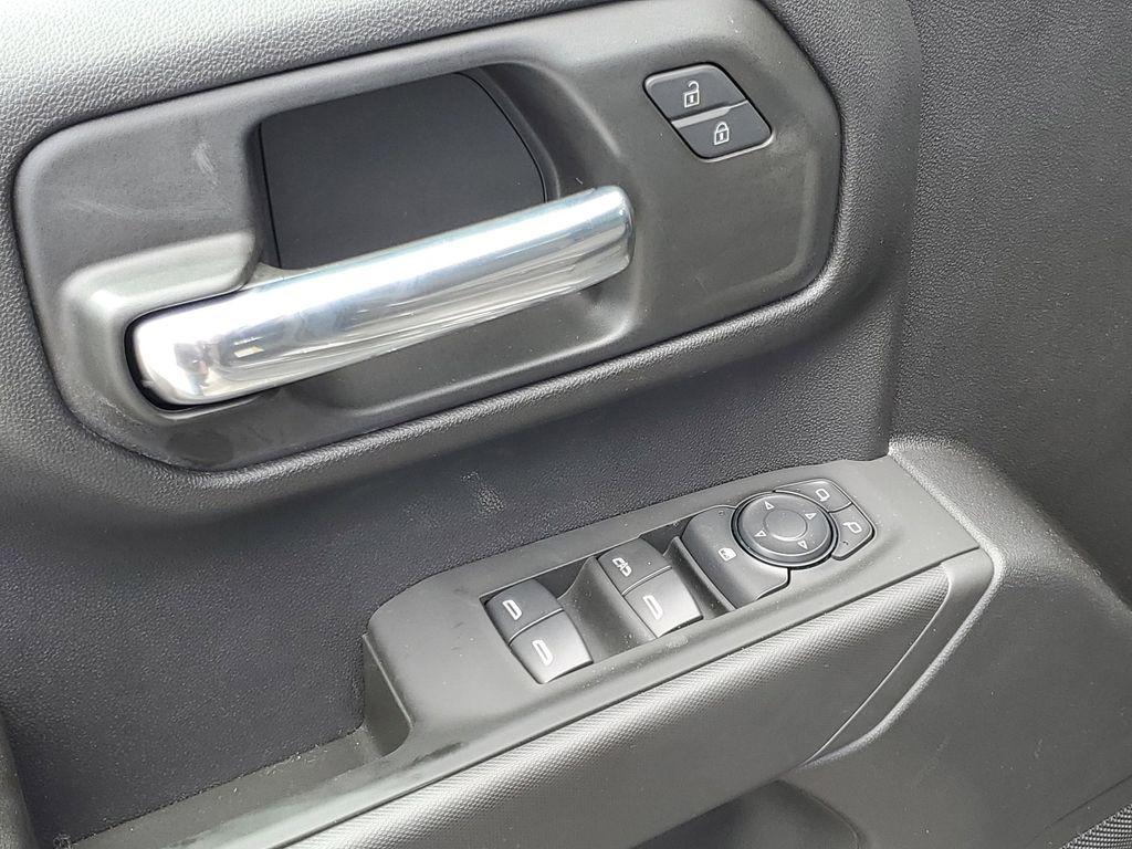 new 2025 Chevrolet Silverado 1500 car, priced at $36,404