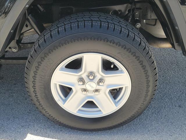 used 2023 Jeep Gladiator car, priced at $26,697