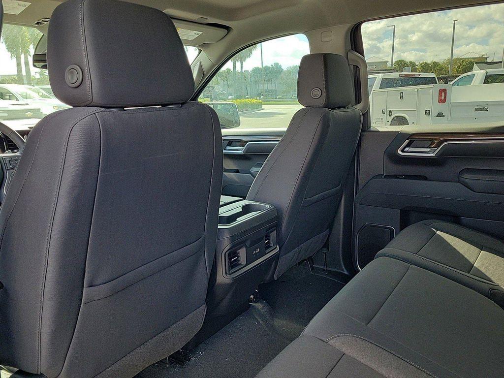 new 2025 Chevrolet Silverado 1500 car, priced at $45,904