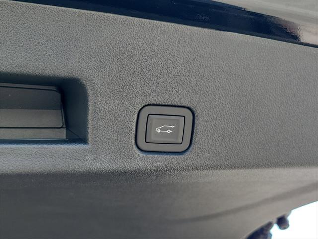 new 2025 Chevrolet Traverse car, priced at $41,179