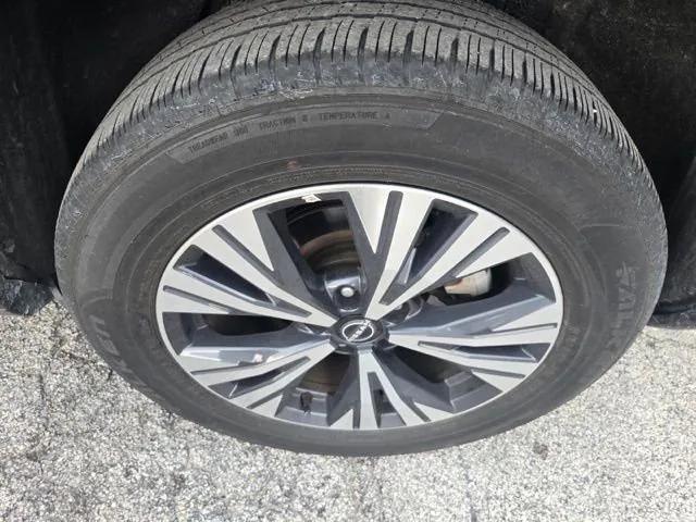 used 2023 Nissan Rogue car, priced at $17,999
