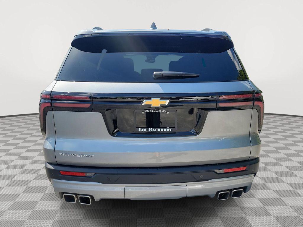 new 2026 Chevrolet Traverse car, priced at $43,089