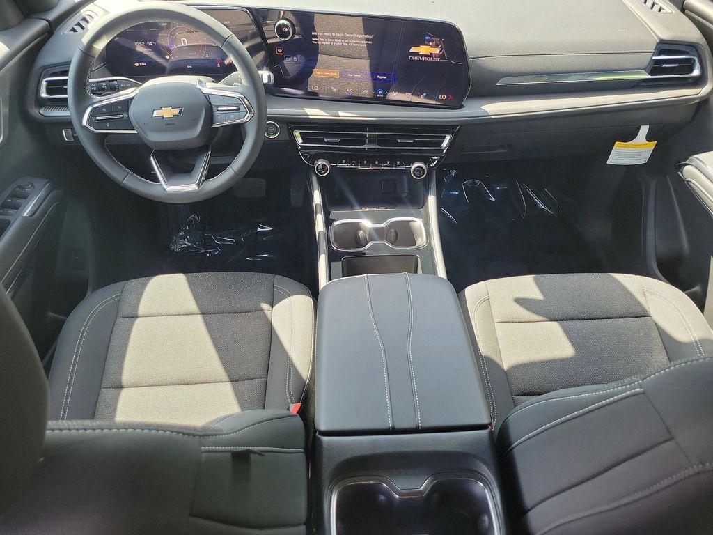 new 2026 Chevrolet Traverse car, priced at $43,089