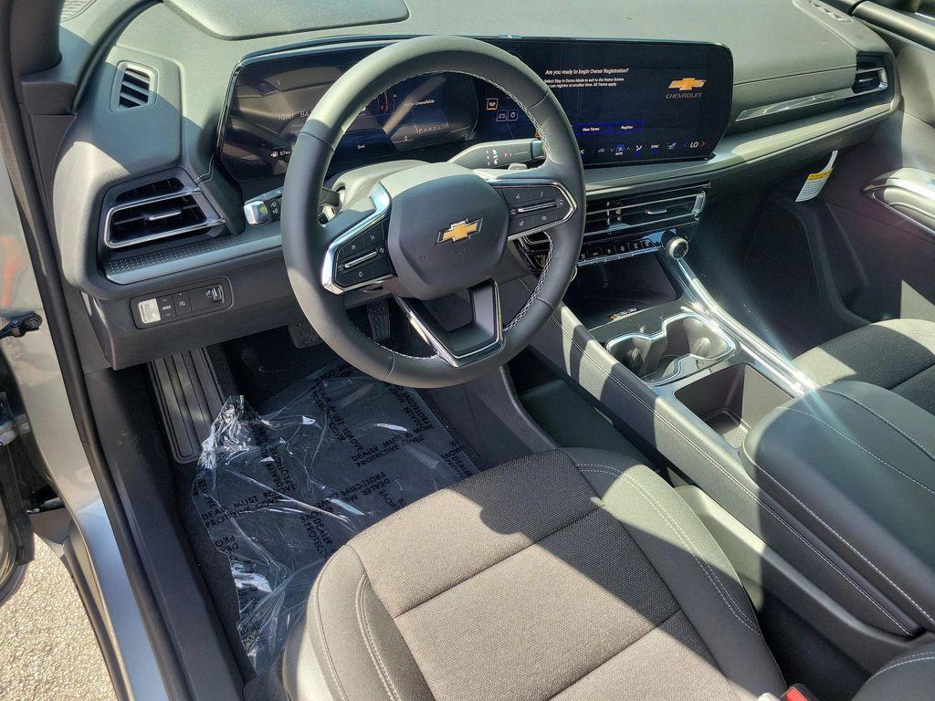 new 2026 Chevrolet Traverse car, priced at $43,089