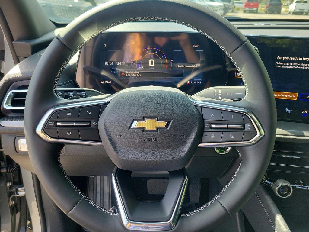 new 2026 Chevrolet Traverse car, priced at $43,089